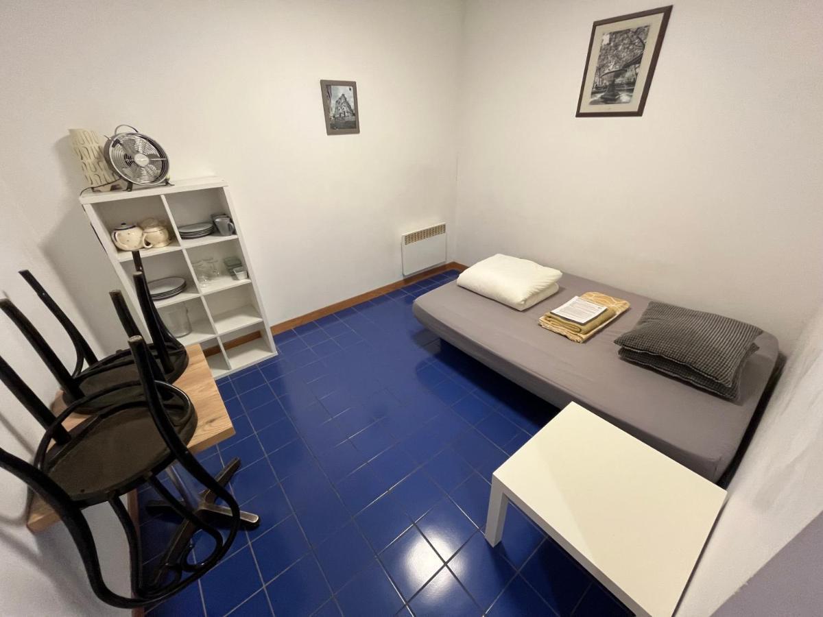 Studio T1 Cv - Calme Avec Cour มงต์เปอลิเยร์ ภายนอก รูปภาพ